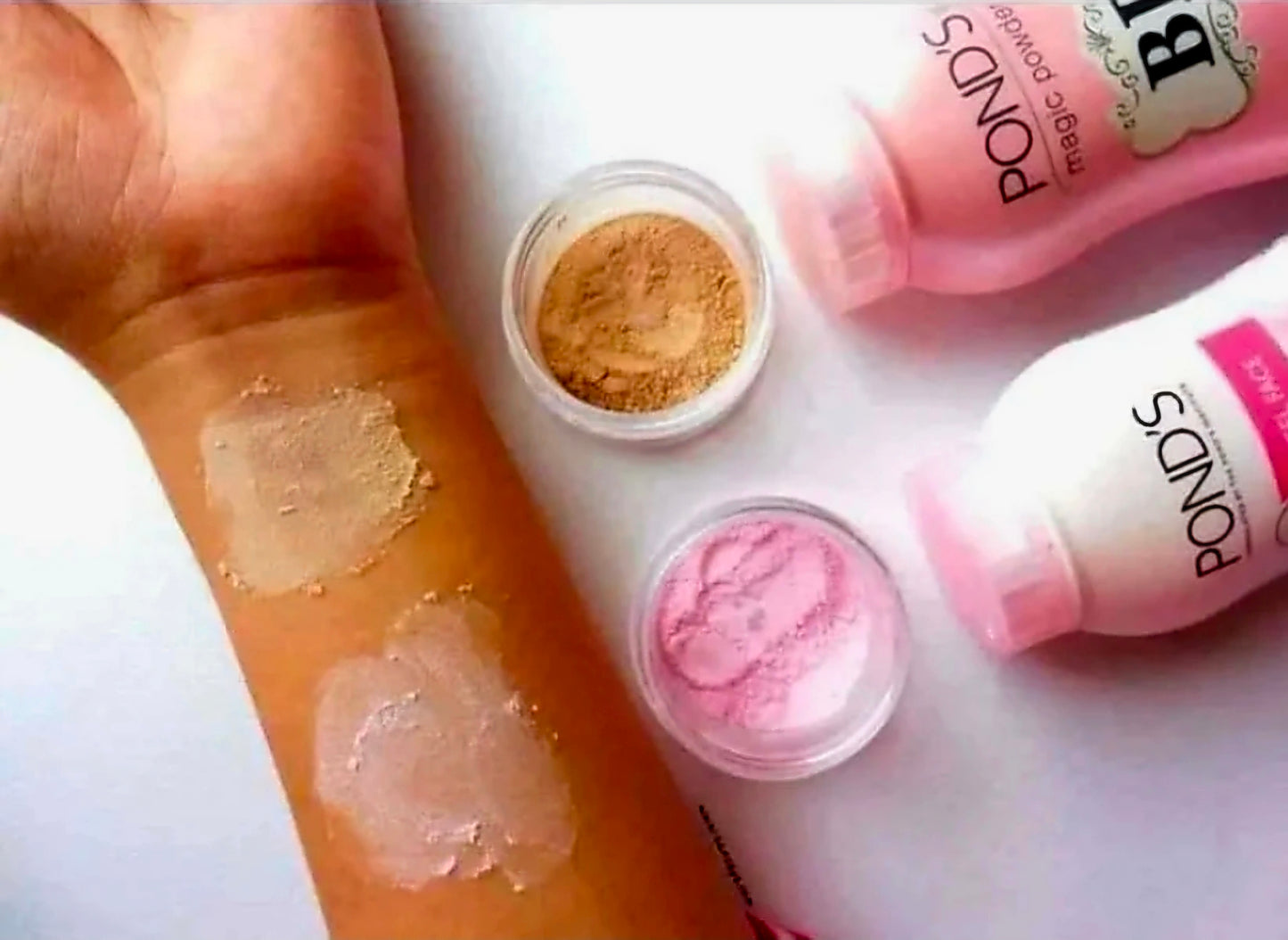 Pond's Ultra Matte Powder DUAL ACNE & OIL SOLUTIONS 50g