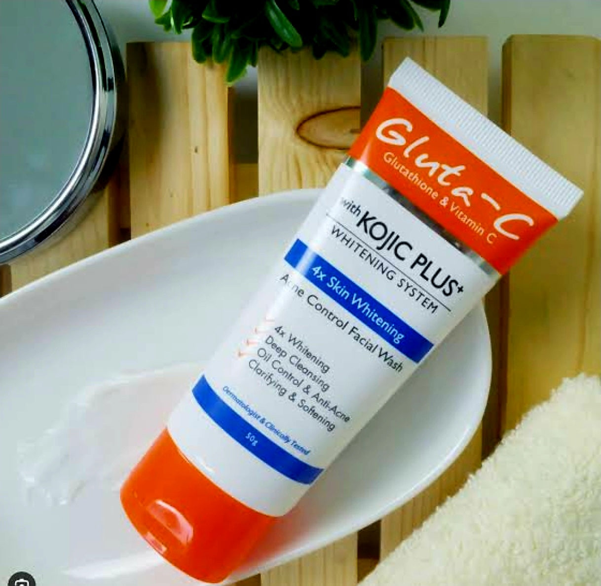 GLUTA-C Kojic Plus 4x Skin Whitening ACNE CONTROL Facial Wash 50g
