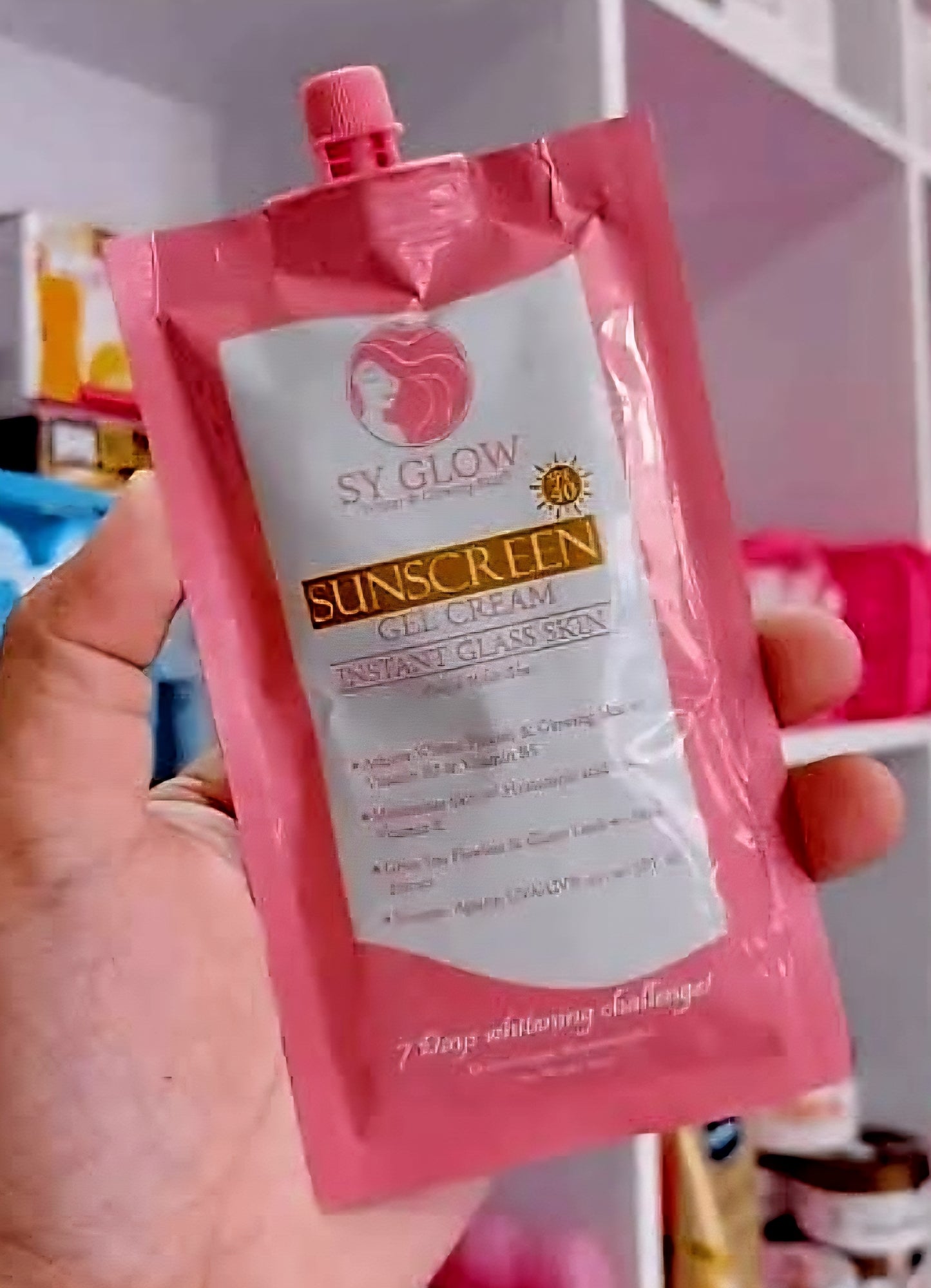 SY GLOW SUNSCREEN Gel Cream Instant Glass Skin SPF40 50ml Resealable Pouch