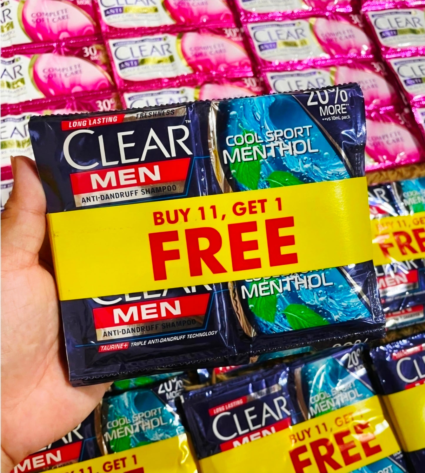 CLEAR MEN COOL SPORTS MENTHOL ANTI-DANDRUFF SHAMPOO 10ML×12 HANGER-SACHETS