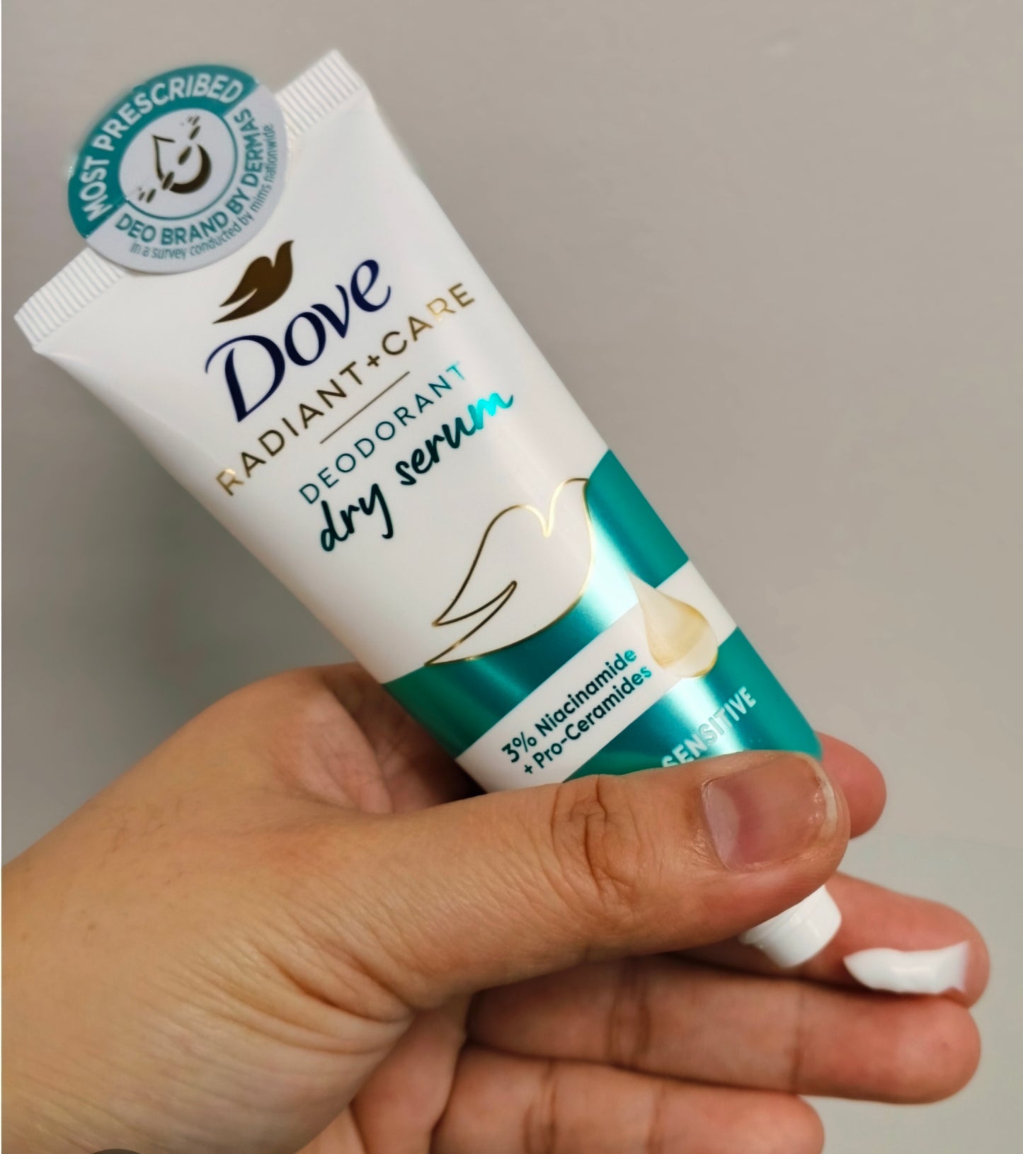 Dove Radiant Care DEODORANT DRY SERUM Even Tone + Sensetive 40ml