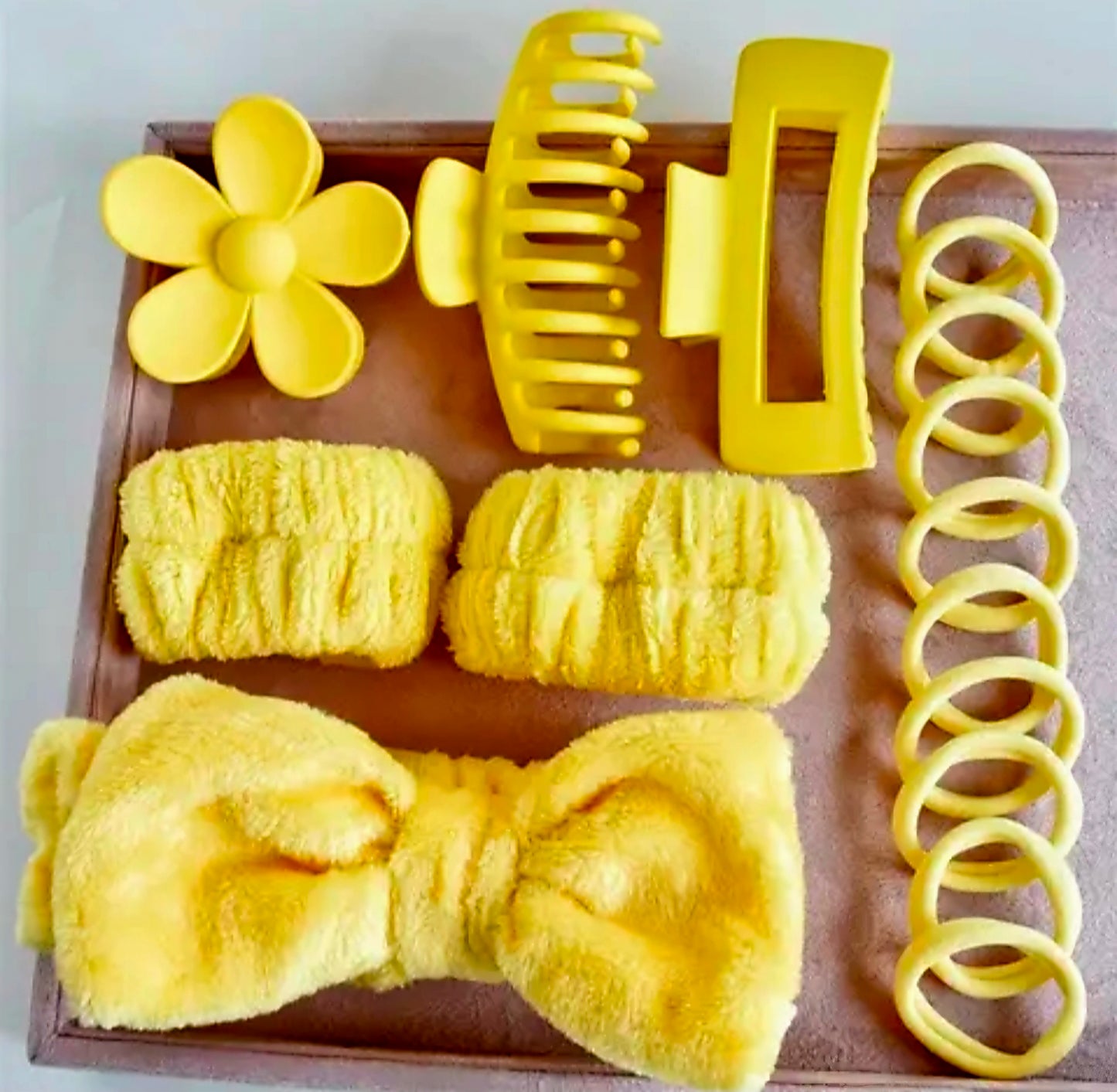 Complete Facial SPA ACCESSORIES SET in PP Packing Organizer (BRIGHT YELLOW)